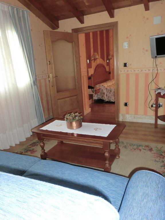 Hotel Las Ruedas Laredo Zimmer foto